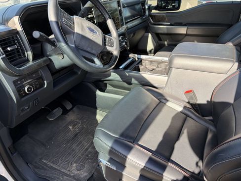 Used 2024 Ford F250 Lariat w/ Lariat Ultimate Package AWD/4WD image 9