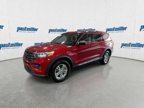 Certified 2020 Ford Explorer XLT w/ Comfort Package AWD/4WD image 5