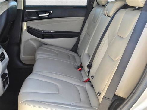 Used 2017 Ford Edge Titanium w/ Technology Package image 19