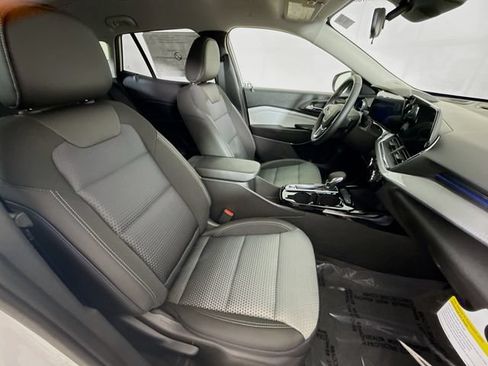New 2026 Chevrolet Trax LT w/ Driver Confidence Package FWD image 28