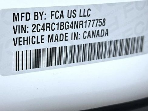 Certified 2022 Chrysler Pacifica Touring-L FWD image 25
