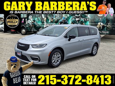 Used 2024 Chrysler Pacifica Touring-L FWD image 1