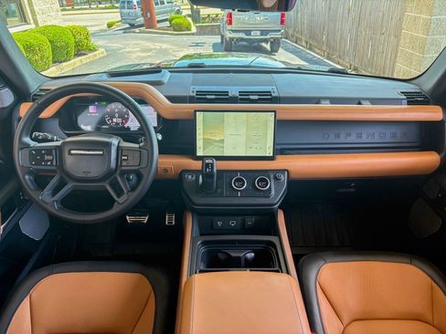 Used 2023 Land Rover Defender 130 X image 26