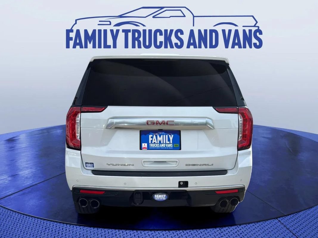 Used 2022 GMC Yukon XL Denali AWD/4WD image 4