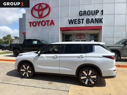 Used 2025 Mitsubishi Outlander SE