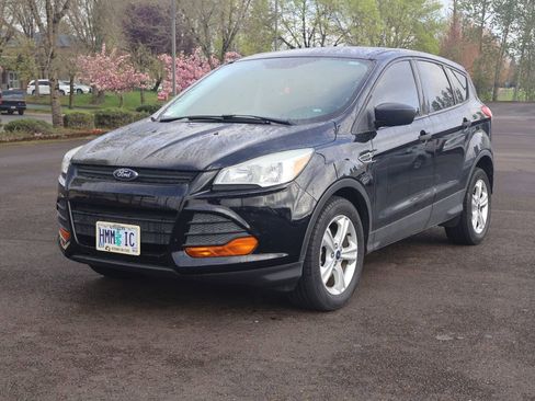 Used 2016 Ford Escape S image 1