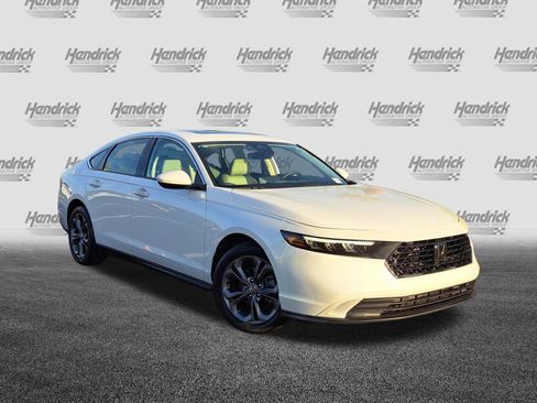 Used 2023 Honda Accord EX image 2