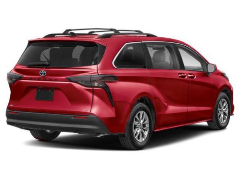 New 2026 Toyota Sienna LE FWD image 2