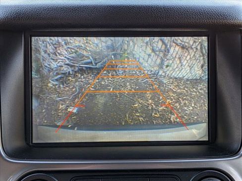 Used 2015 Chevrolet Suburban LT image 11