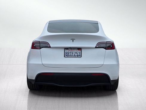 Used 2021 Tesla Model Y Performance AWD/4WD image 5
