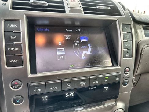 Used 2017 Lexus GX 460 AWD/4WD image 17