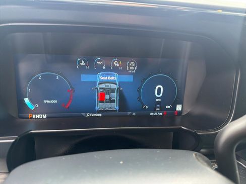 Used 2023 Ford F350 Lariat w/ Lariat Ultimate Package AWD/4WD image 9