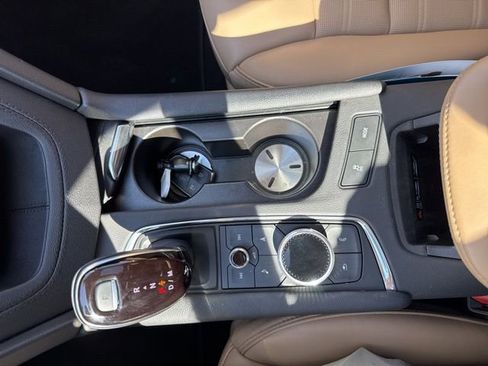 Used 2022 Cadillac XT5 Premium Luxury w/ Platinum Package image 13