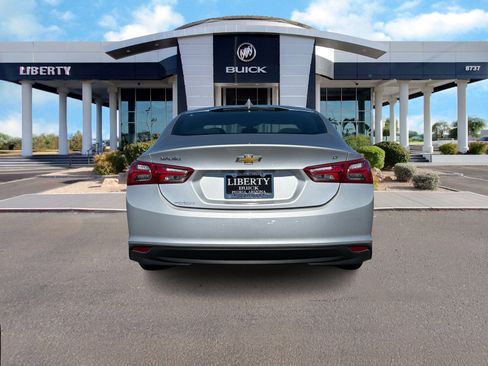 Used 2022 Chevrolet Malibu LT image 4