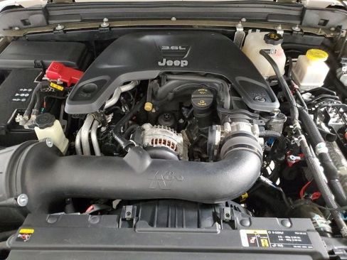 Used 2020 Jeep Gladiator Overland w/ Popular Equipment Package image 30