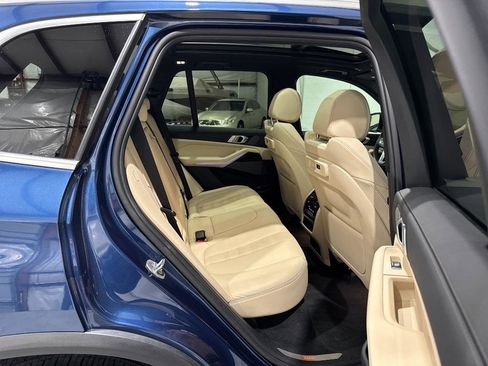 Used 2021 BMW X5 xDrive40i w/ Premium Package image 65