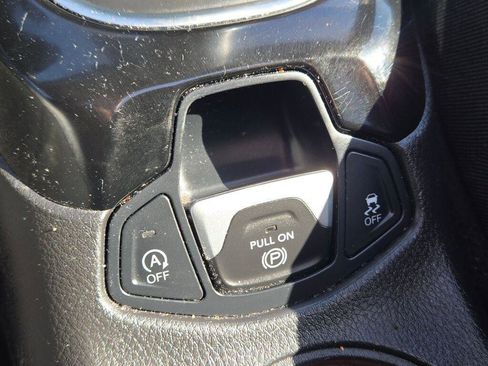 Used 2019 Jeep Compass Limited w/ Safety & Security Group image 24