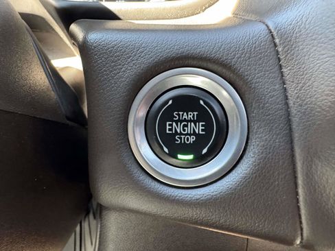 Certified 2023 GMC Yukon XL SLT image 37