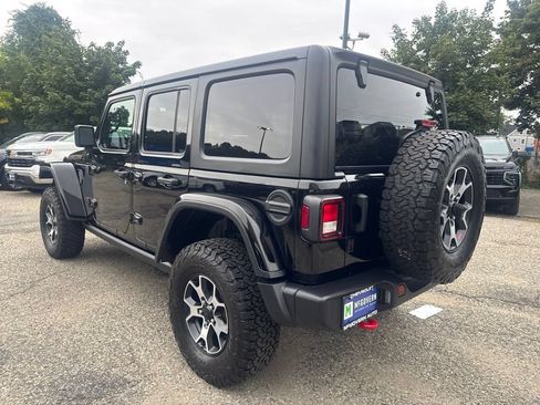 Used 2023 Jeep Wrangler Unlimited Rubicon w/ Cold Weather Group AWD/4WD image 4