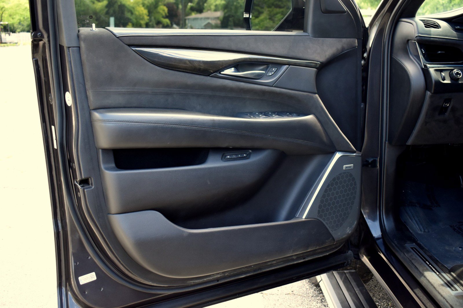 Used 2017 Cadillac Escalade Platinum AWD/4WD image 26