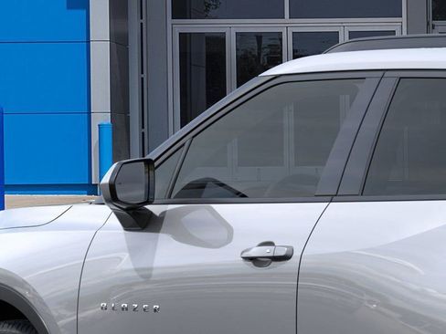 New 2026 Chevrolet Blazer LT w/ Convenience Package FWD image 13