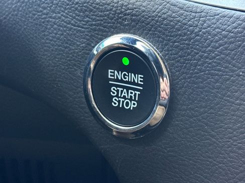 Used 2024 Ford Edge SEL AWD/4WD image 18
