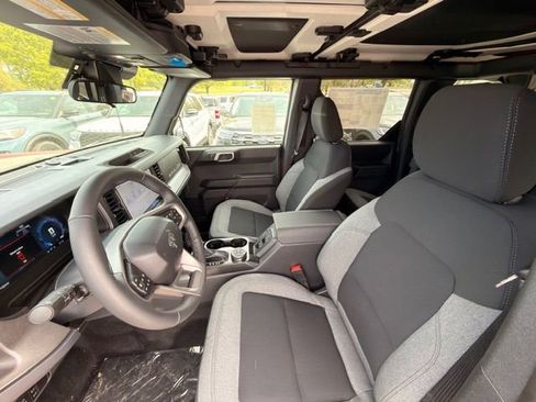 New 2025 Ford Bronco Big Bend image 7