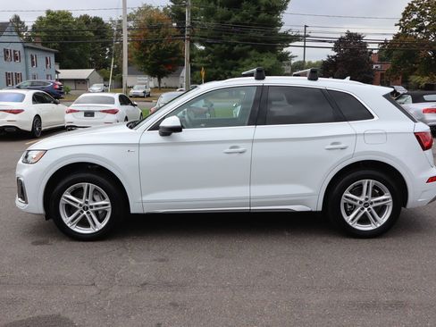 Used 2022 Audi Q5 e Premium Plus w/ Premium Plus Package AWD/4WD image 9