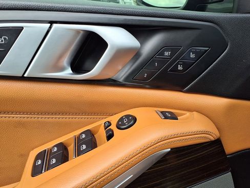 Used 2019 BMW X5 xDrive40i w/ M Sport Package AWD/4WD image 27