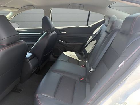 Certified 2025 Nissan Altima 2.5 SR FWD image 9