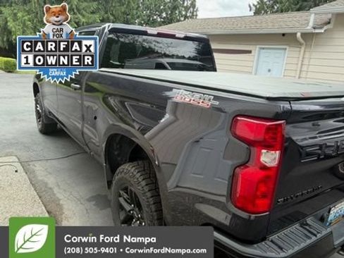 Used 2023 Chevrolet Silverado 1500 Custom Trail Boss w/ LPO, Dark Essentials Package AWD/4WD image 3