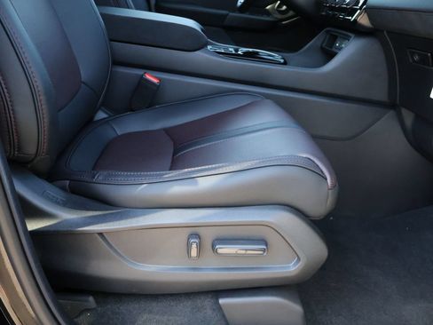 New 2026 Honda Pilot Black Edition image 10