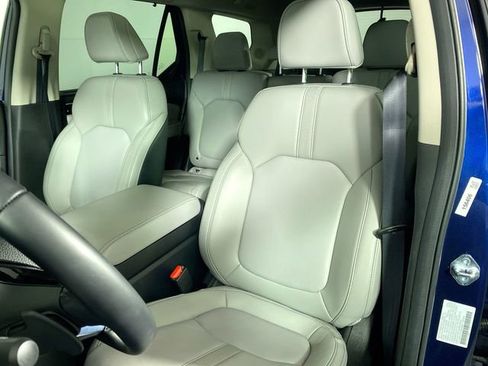 Used 2025 Honda Pilot Touring image 19