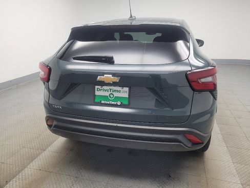 Used 2025 Chevrolet Trax LS FWD image 7