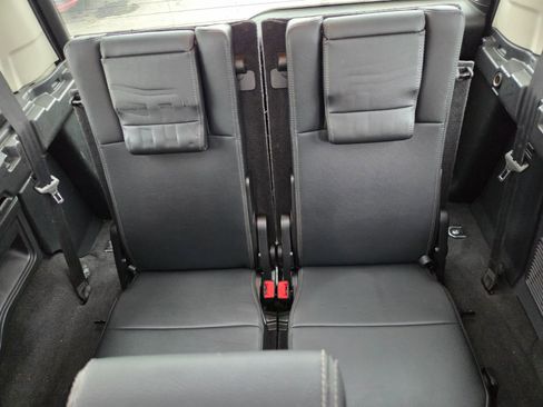 Used 2012 Land Rover LR4 HSE image 10