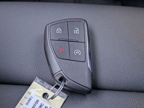 New 2026 GMC Canyon Elevation w/ Convenience Package image 30