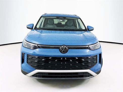 New 2025 Volkswagen Tiguan SE image 5