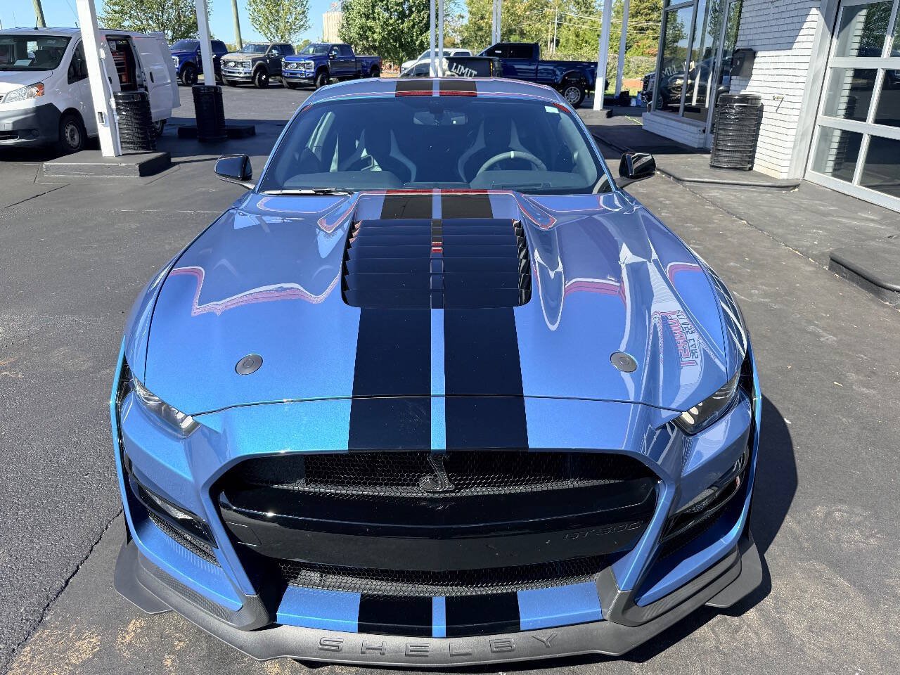 Used 2020 Ford Mustang Shelby GT500 w/ Carbon Fiber Track Pack RWD image 16
