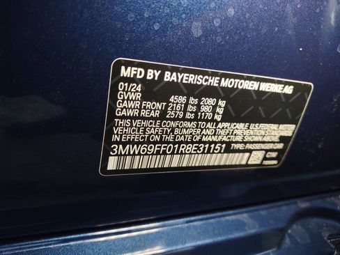 Used 2024 BMW 330i Sedan w/ Convenience Package image 17