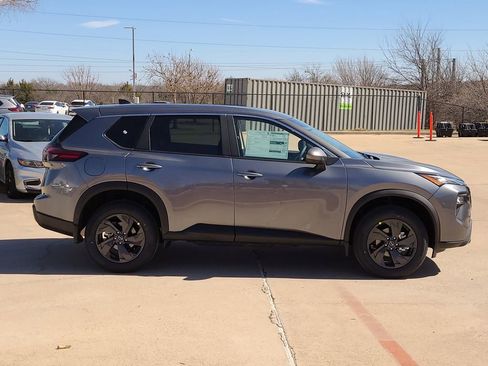 New 2026 Nissan Rogue SV FWD image 4
