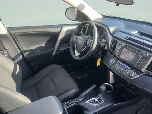 Used 2013 Toyota RAV4 XLE image 15