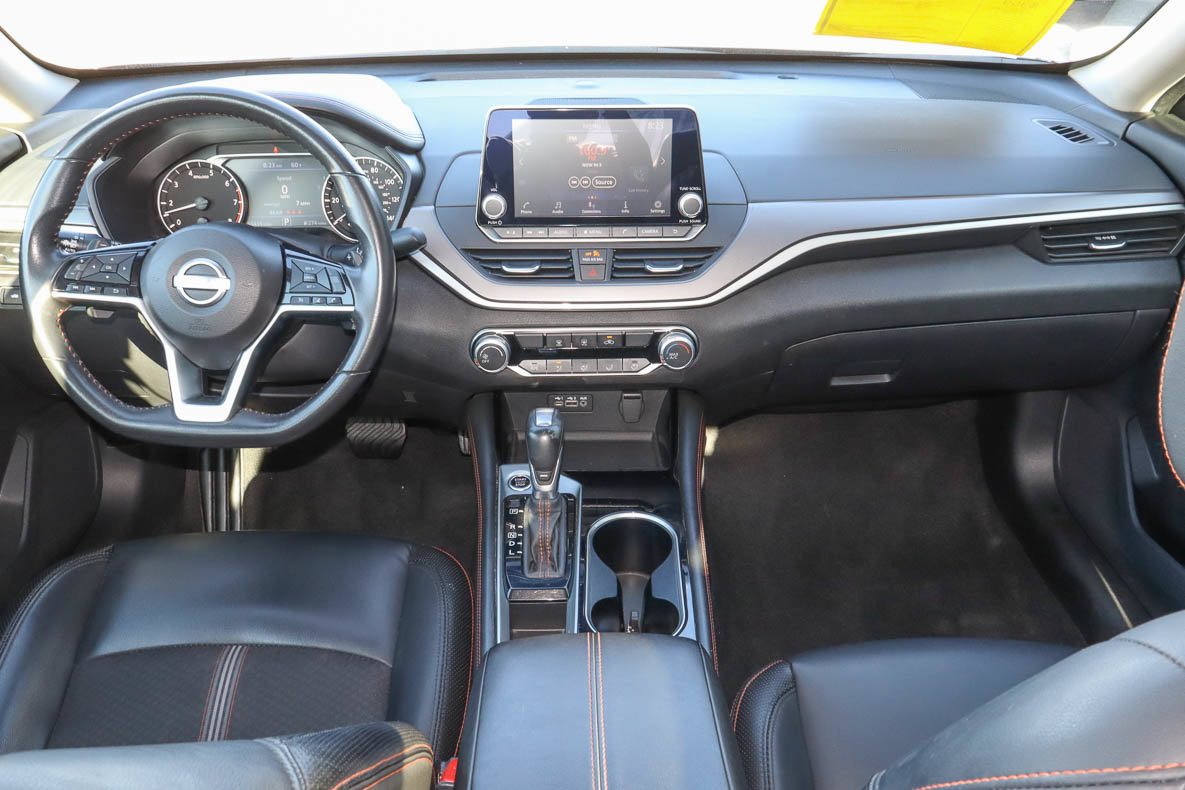 Used 2024 Nissan Altima 2.5 SR FWD image 10