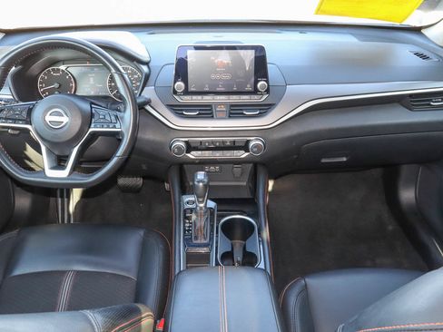 Used 2024 Nissan Altima 2.5 SR FWD image 10