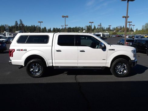 Used 2015 Ford F150 Lariat w/ Equipment Group 502A Luxury AWD/4WD image 6