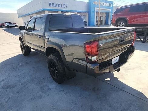 Used 2019 Toyota Tacoma TRD Off-Road w/ Technology Package image 6