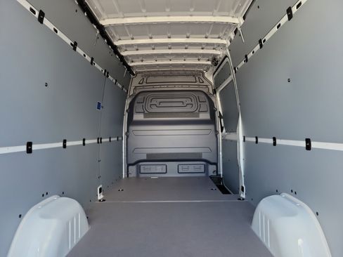 Used 2026 Mercedes-Benz Sprinter 2500 image 20