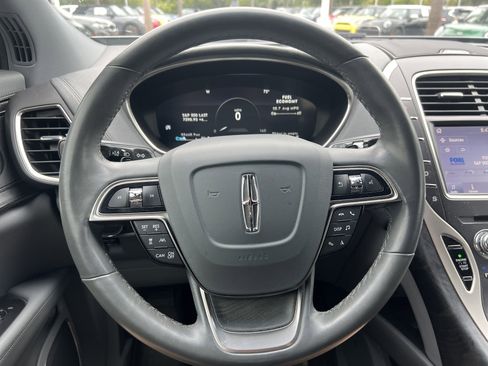 Used 2020 Lincoln Nautilus Reserve w/ Equipment Group 201A FWD image 18