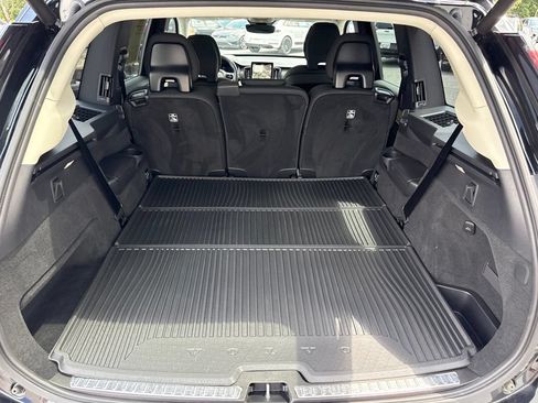 Used 2025 Volvo XC90 B5 Core w/ Protection Package Premier AWD/4WD image 12