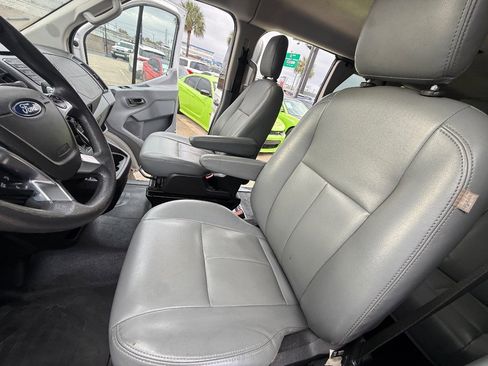 Used 2019 Ford Transit 350 XL image 22