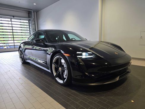 Used 2024 Porsche Taycan 4S AWD/4WD image 9